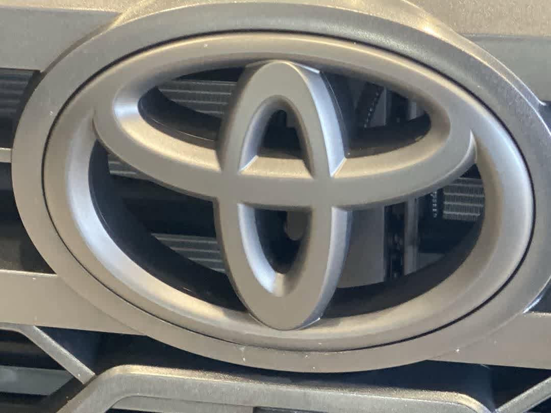 Thumbnail: 2024 Toyota Tundra - 10