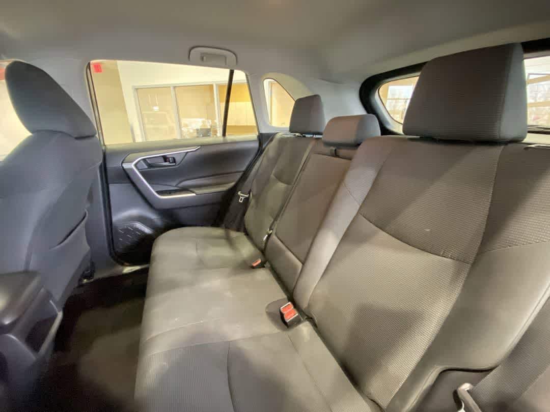 Thumbnail: 2020 Toyota RAV4 - 24