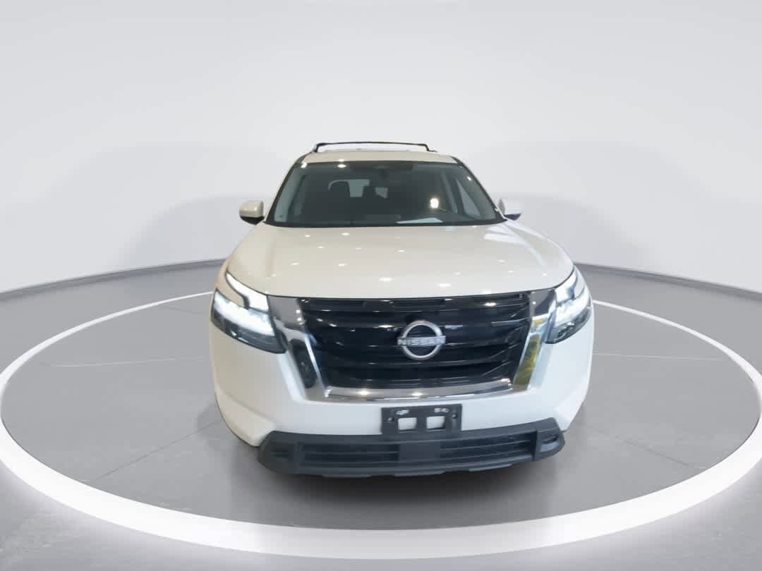 2022 Nissan Pathfinder SV photo 3