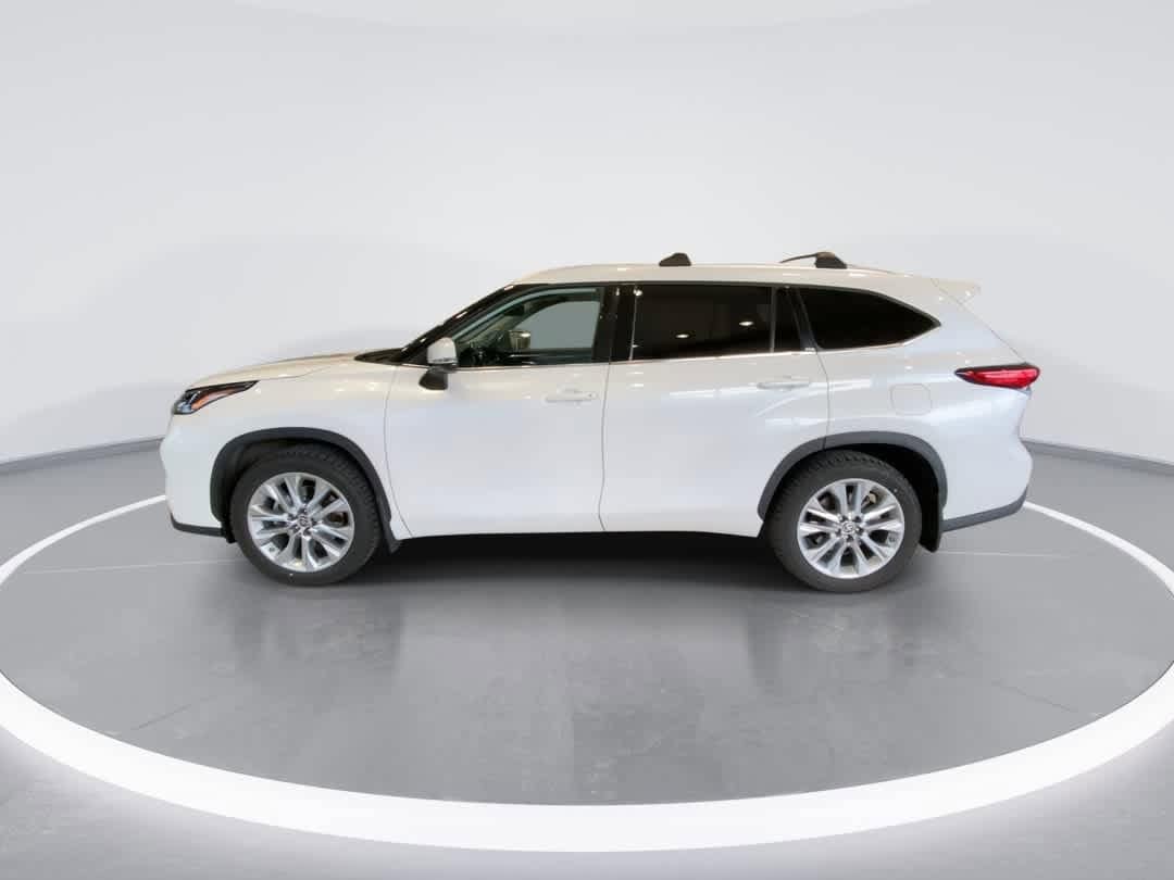 Thumbnail: 2023 Toyota Highlander - 5