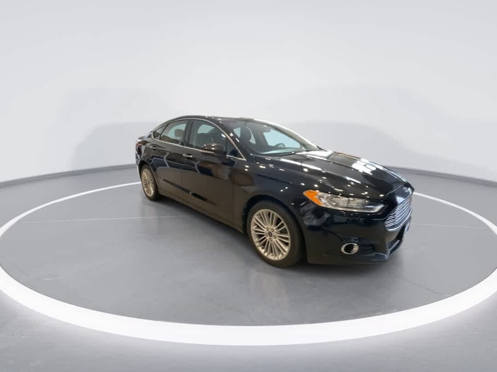 Used 2014 Ford Fusion SE Sedan