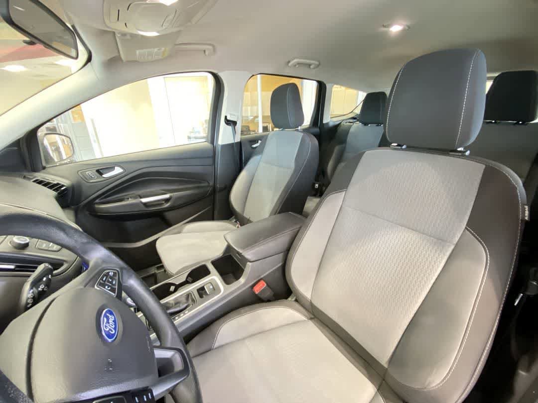 Thumbnail: 2018 Ford Escape - 14