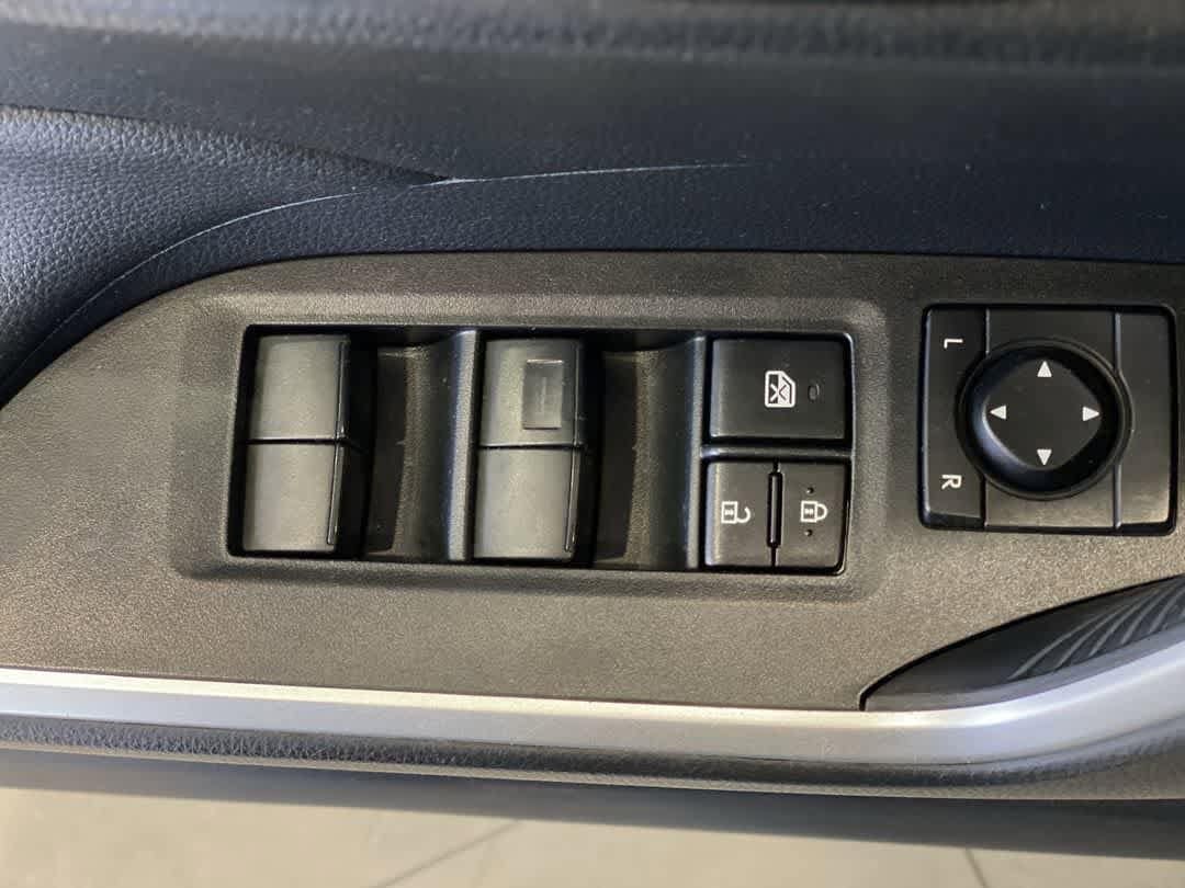 Thumbnail: 2023 Toyota RAV4 - 16