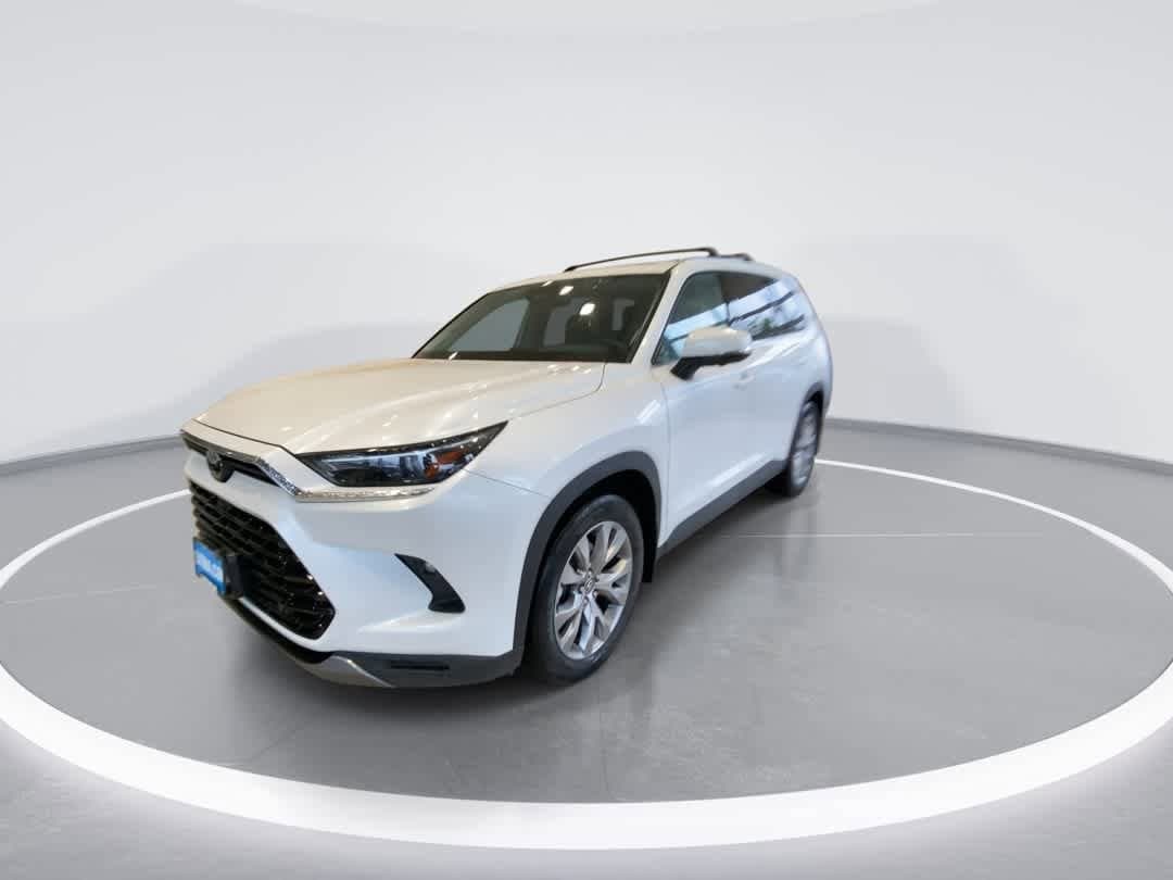 Thumbnail: 2024 Toyota Grand Highlander - 4