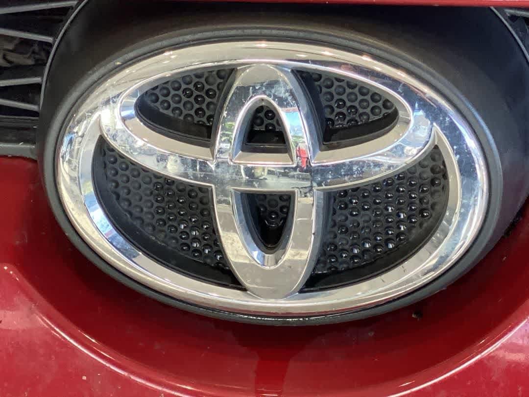 Thumbnail: 2017 Toyota 4Runner - 10