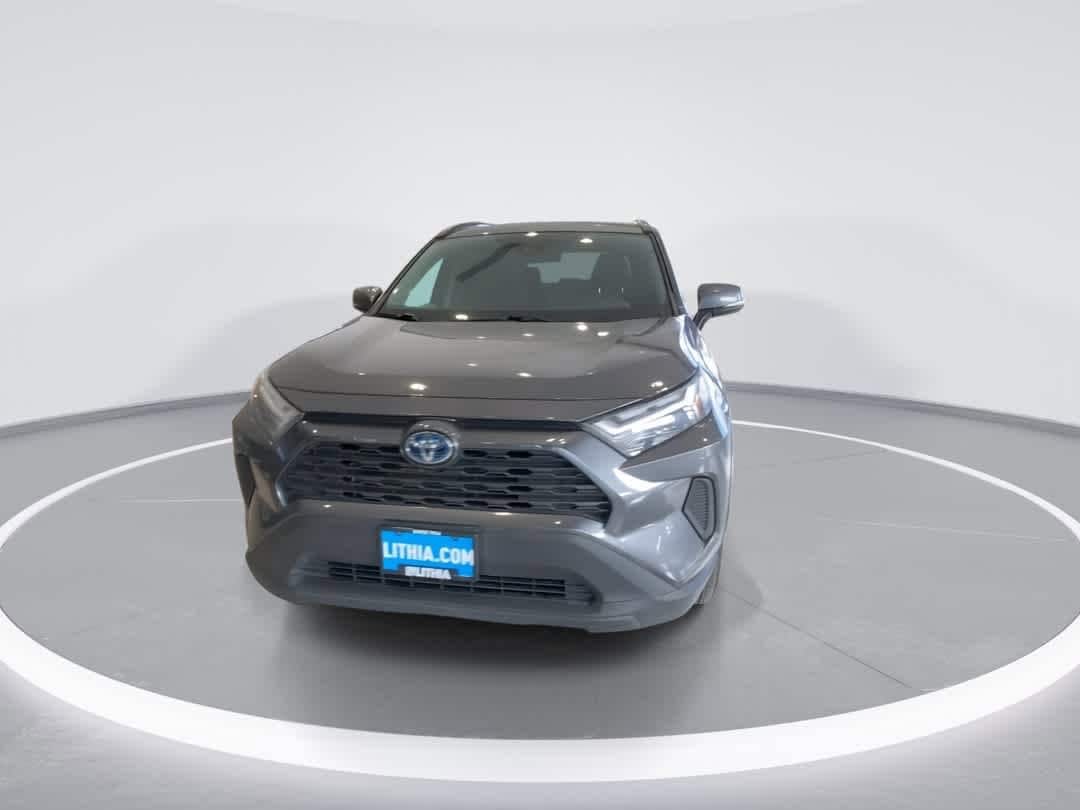 Thumbnail: 2022 Toyota RAV4 - 3