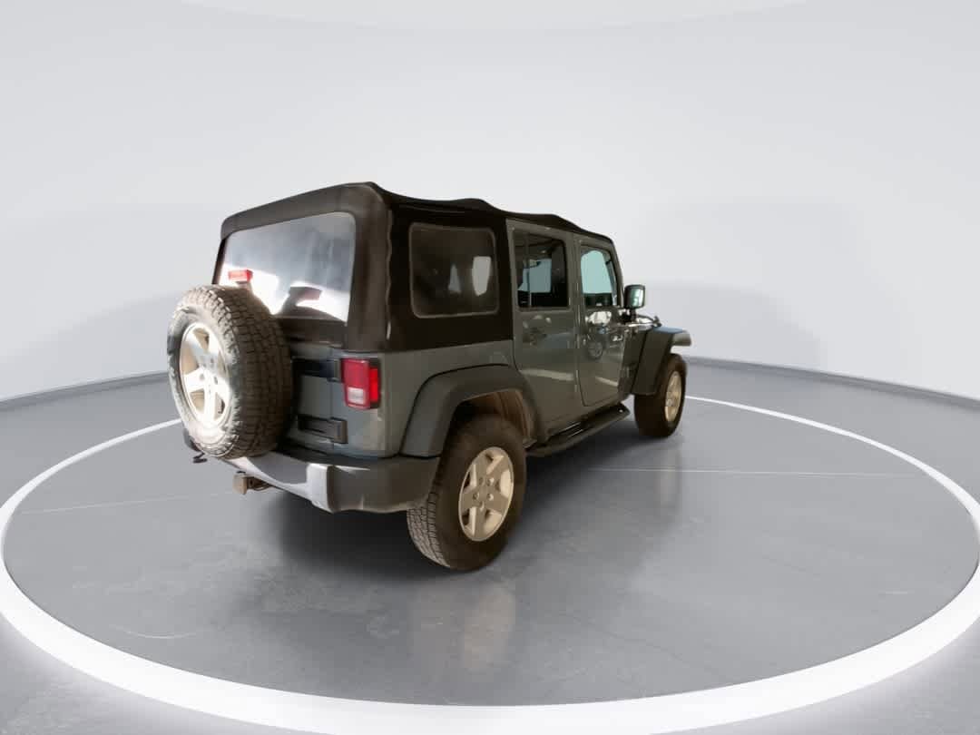 Thumbnail: 2015 Jeep Wrangler - 8