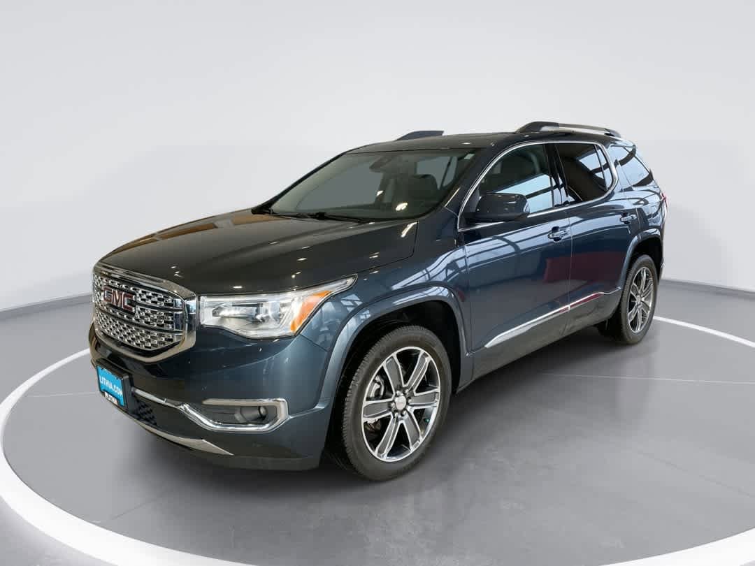 2019 GMC Acadia Denali's photo