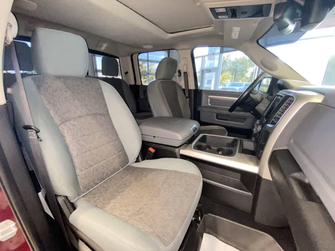 Thumbnail: 2019 RAM 1500 Classic - 27