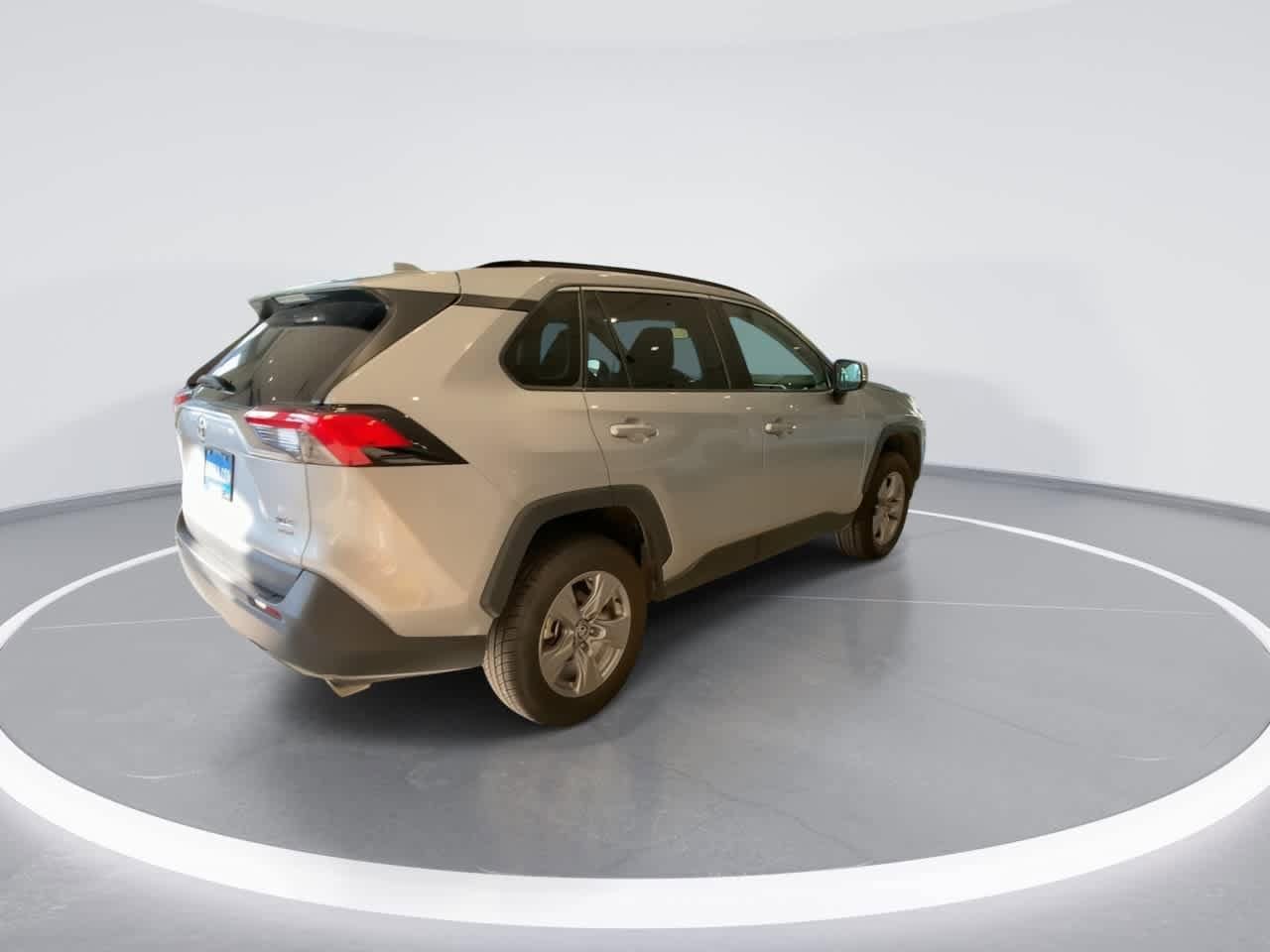 Thumbnail: 2022 Toyota RAV4 - 8