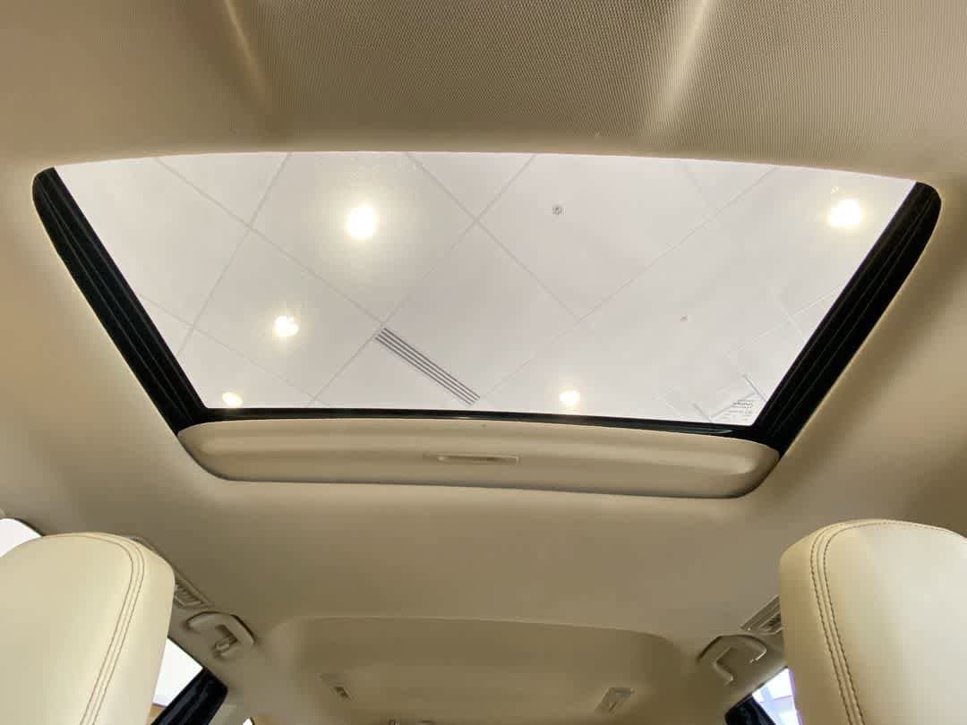 Thumbnail: 2019 Toyota Highlander - 25