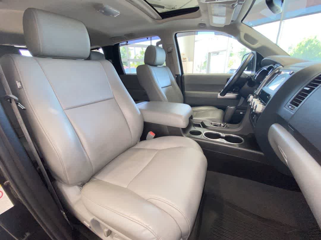 Thumbnail: 2021 Toyota Sequoia - 27