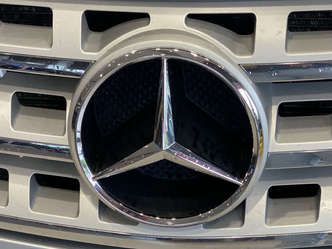 Thumbnail: 2010 Mercedes-Benz M-Class - 10