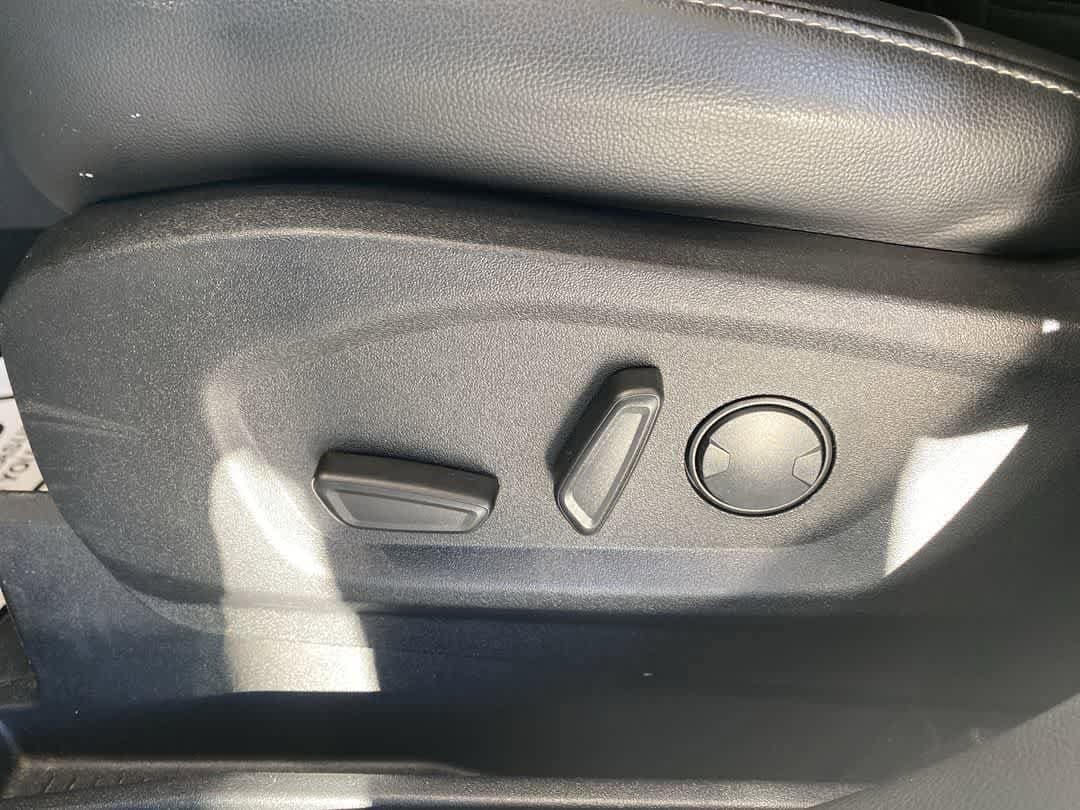 Thumbnail: 2024 Ford Edge - 15