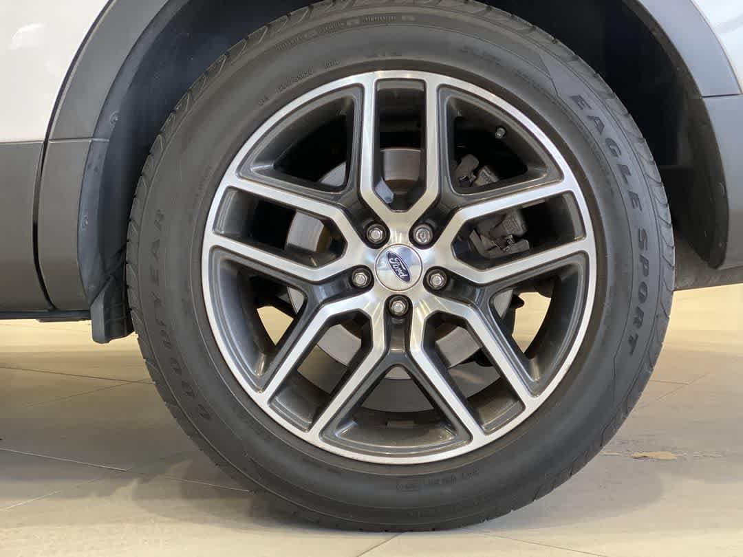 Thumbnail: 2016 Ford Explorer - 12