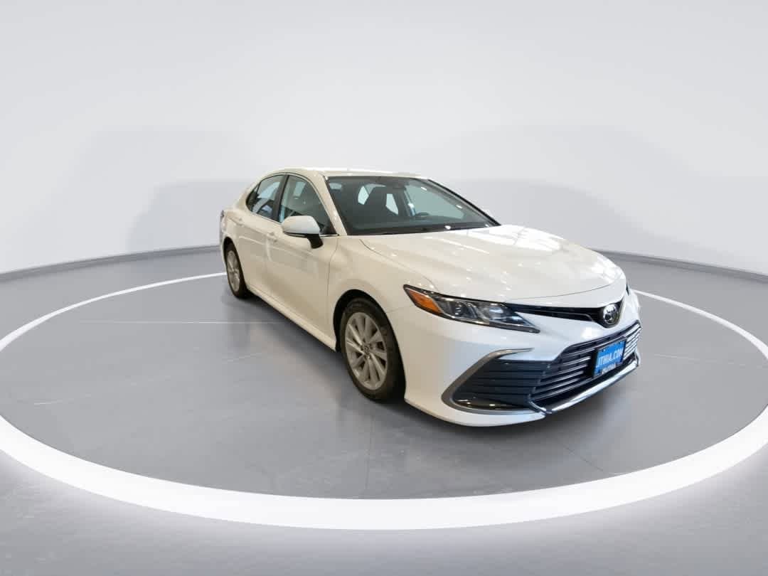 Thumbnail: 2022 Toyota Camry - 3
