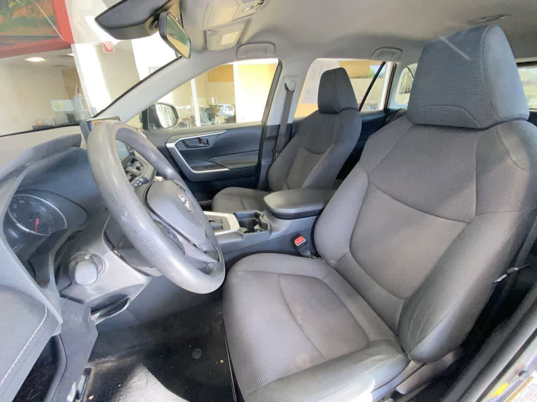 Thumbnail: 2019 Toyota RAV4 - 13