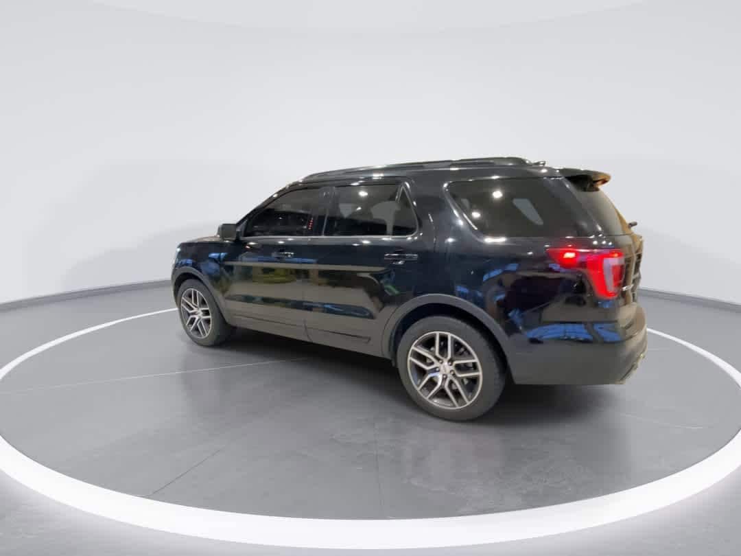 Thumbnail: 2016 Ford Explorer - 6