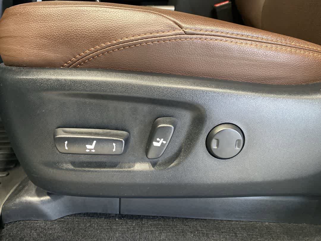 Thumbnail: 2022 Toyota 4Runner - 12