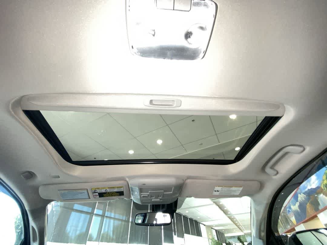 Thumbnail: 2021 Toyota Sequoia - 23