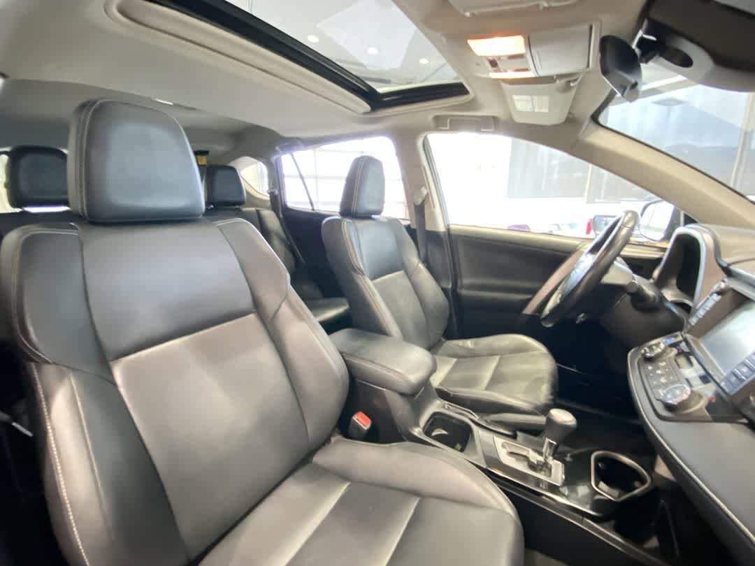 Thumbnail: 2016 Toyota RAV4 - 28