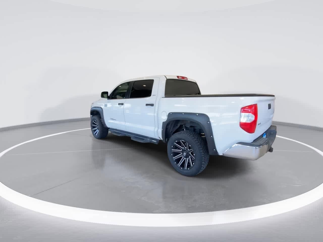 Thumbnail: 2019 Toyota Tundra - 6