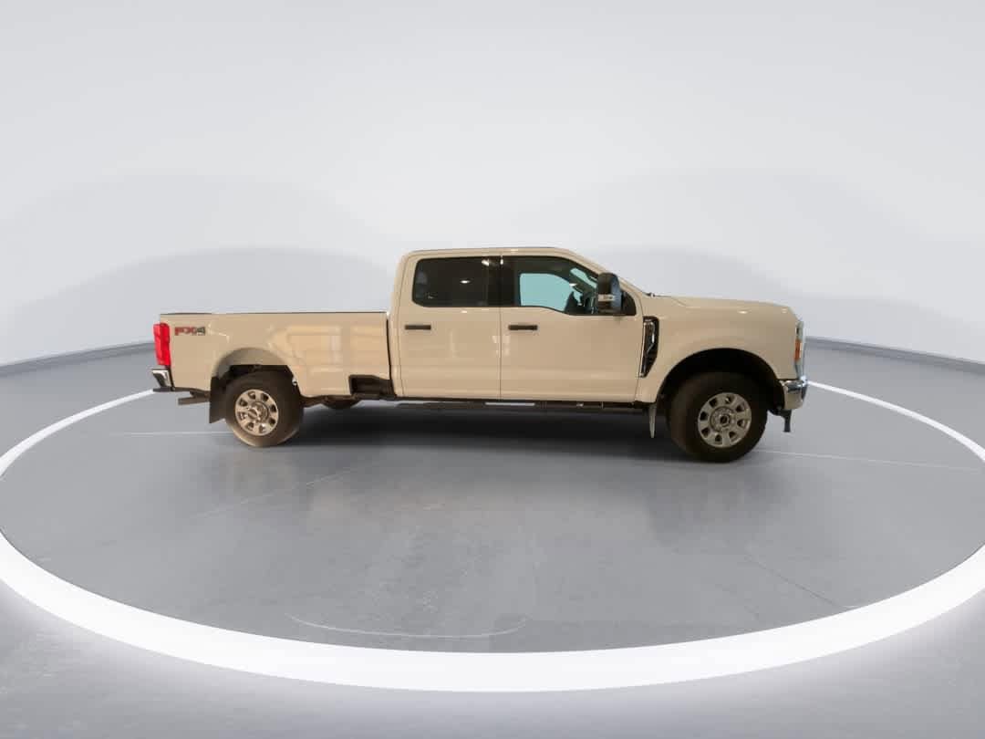 Thumbnail: 2023 Ford F-350 - 9