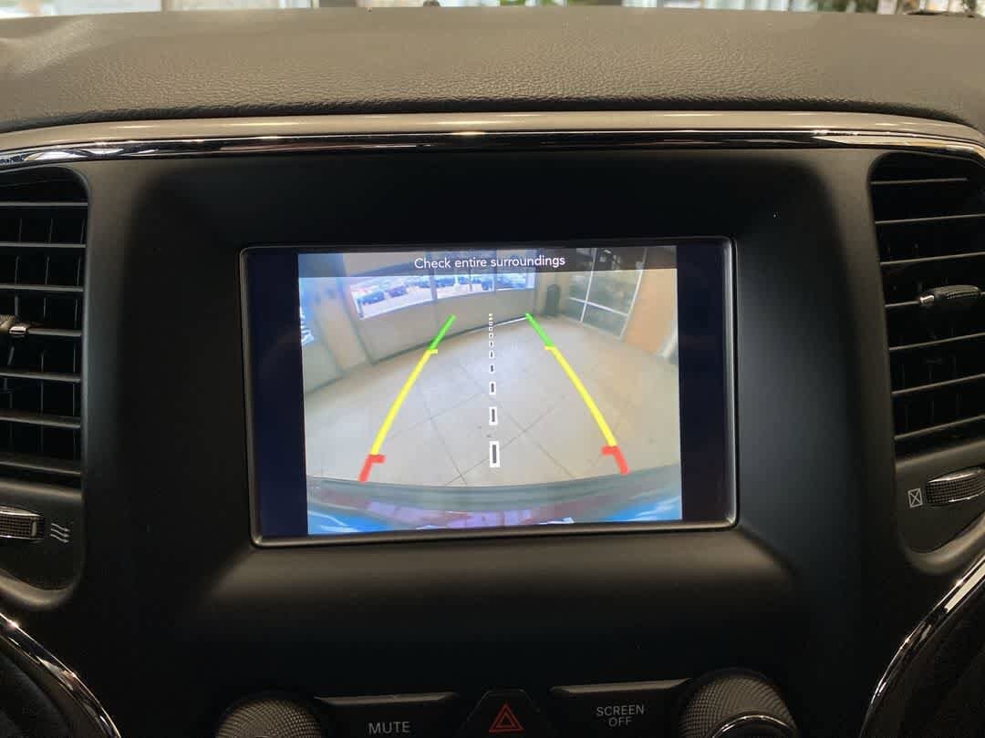 Thumbnail: 2020 Jeep Grand Cherokee - 18