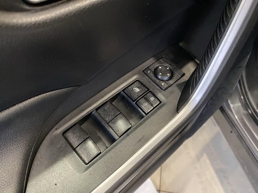 Thumbnail: 2020 Toyota RAV4 - 13