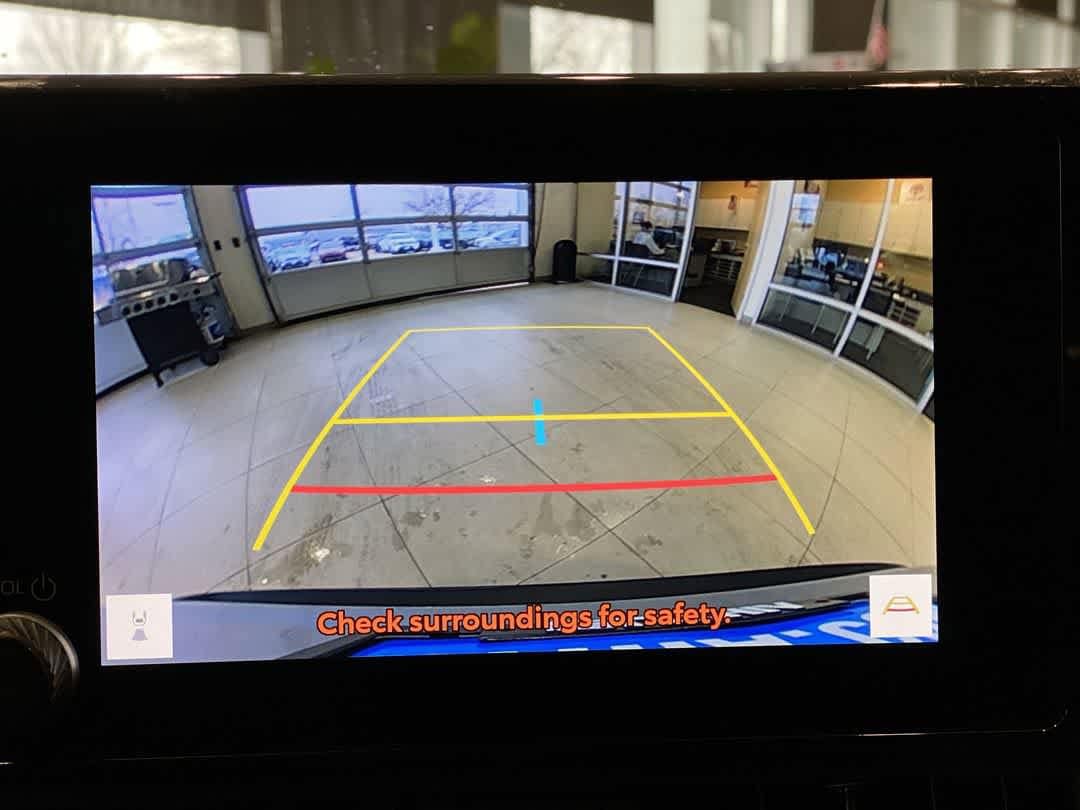 Thumbnail: 2023 Toyota RAV4 - 20