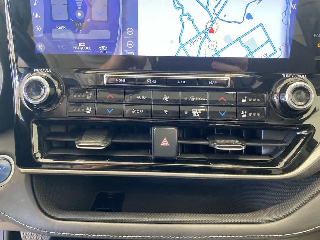 Thumbnail: 2021 Toyota Highlander - 22