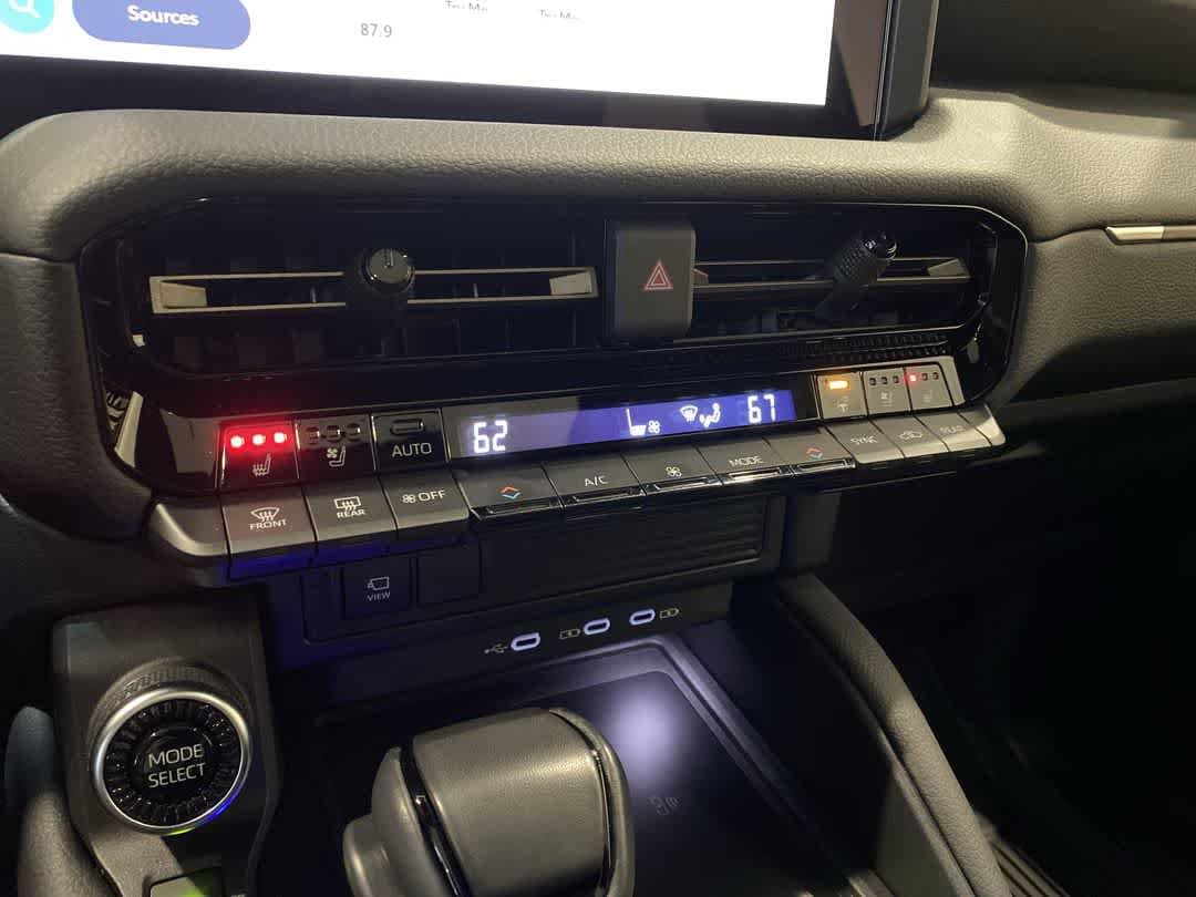 Thumbnail: 2024 Toyota Land Cruiser - 18