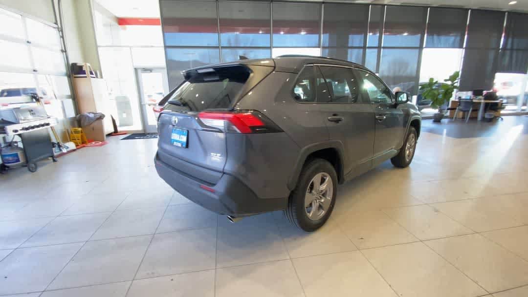 Thumbnail: 2025 Toyota RAV4 - 8