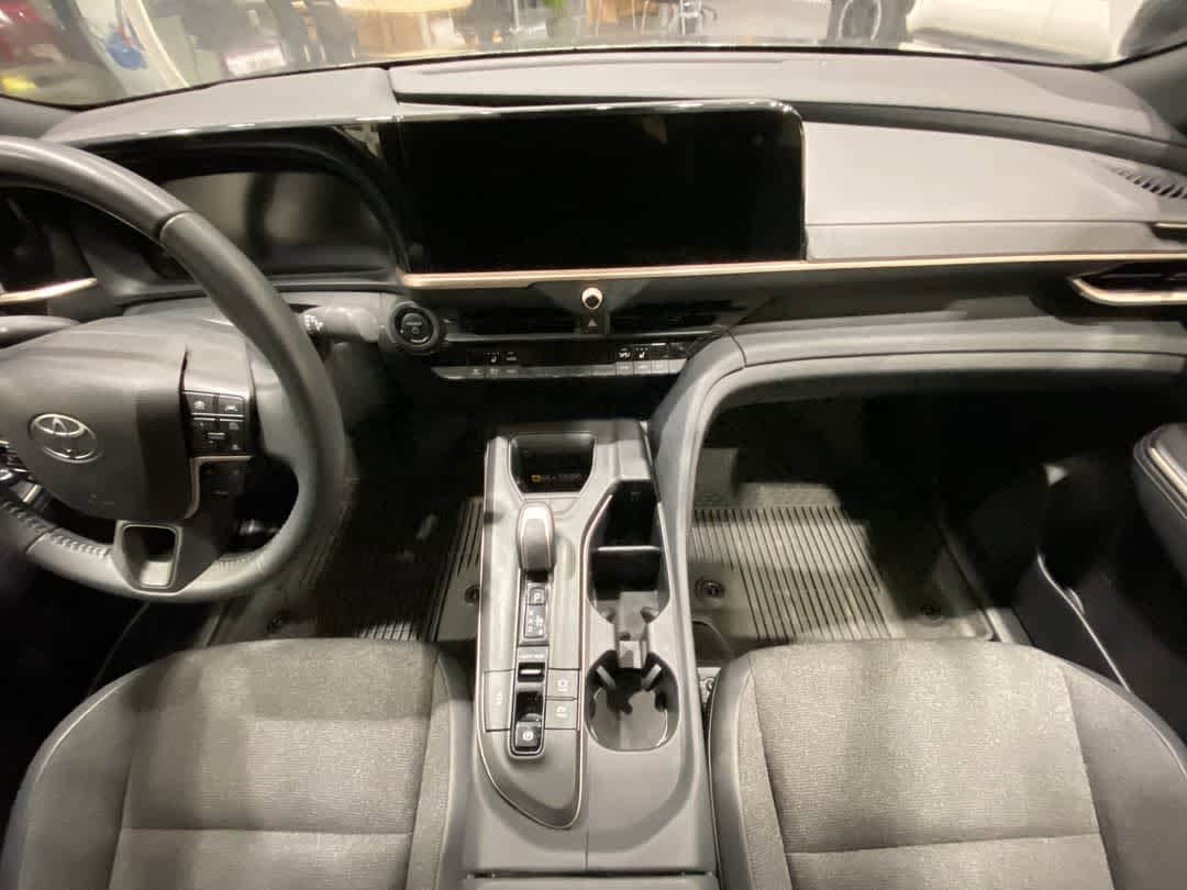 Thumbnail: 2023 Toyota Crown - 22