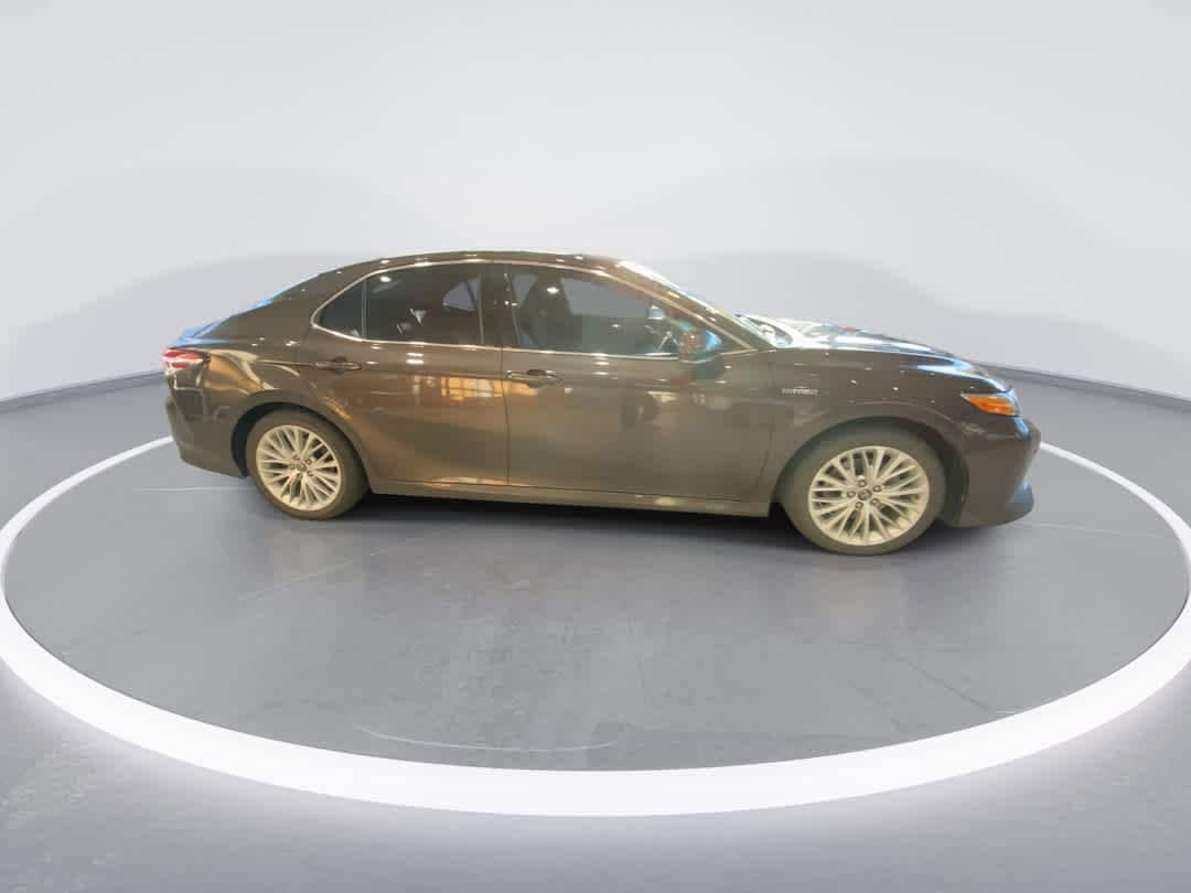 Thumbnail: 2018 Toyota Camry - 9