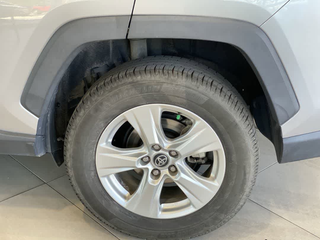 Thumbnail: 2020 Toyota RAV4 - 12