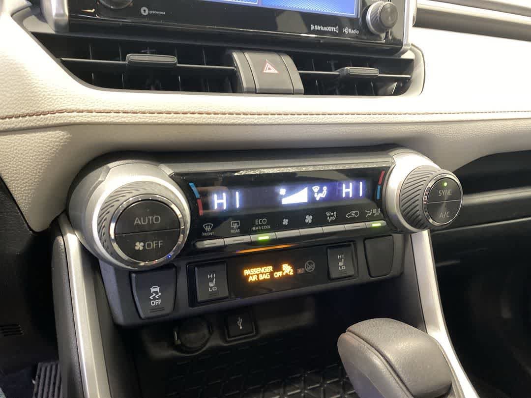 Thumbnail: 2021 Toyota RAV4 - 18