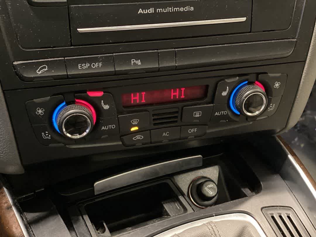 Thumbnail: 2010 Audi Q5 - 21