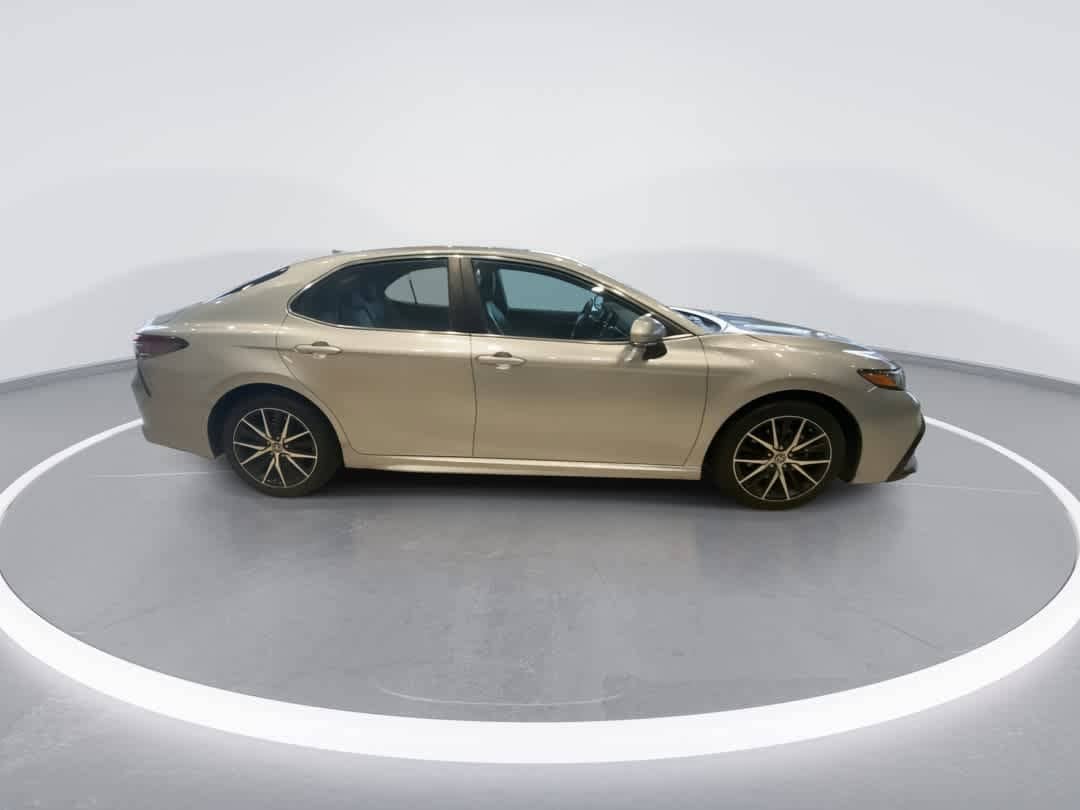 Thumbnail: 2023 Toyota Camry - 9