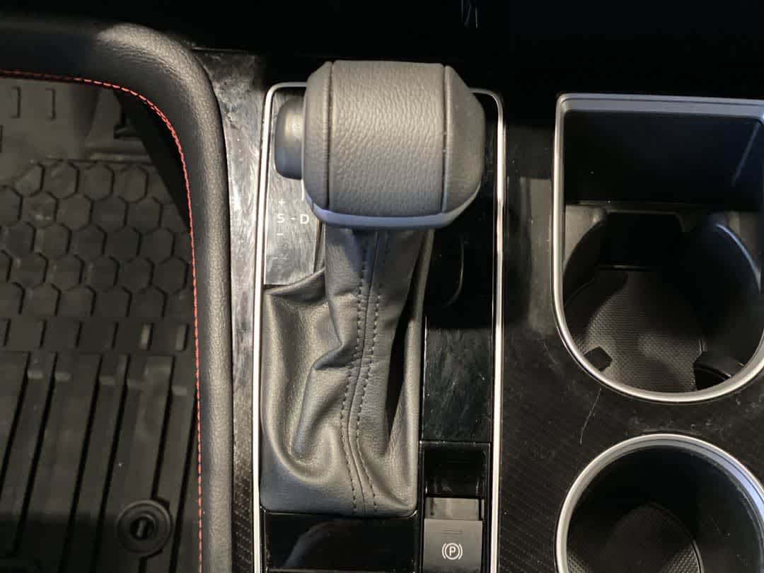 Thumbnail: 2025 Toyota Sienna - 21