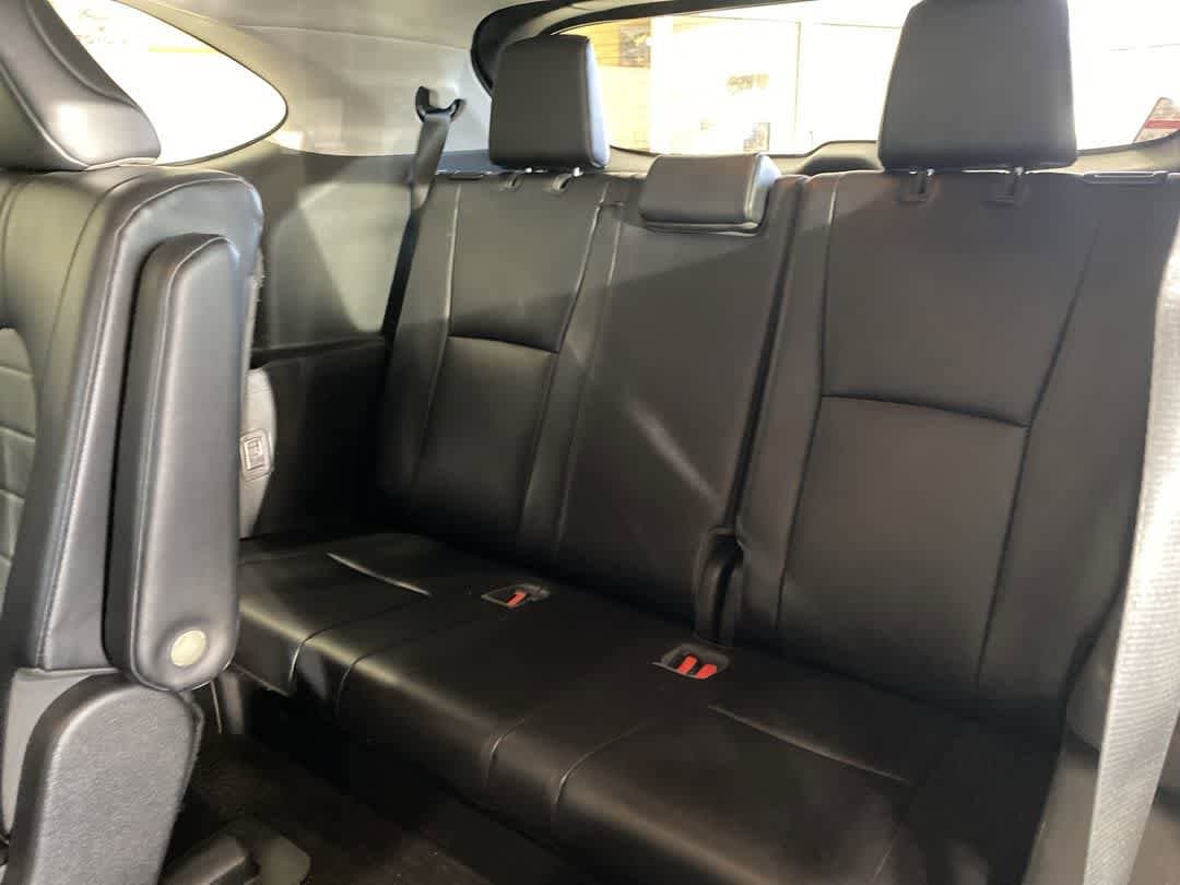 Thumbnail: 2022 Toyota Highlander - 23