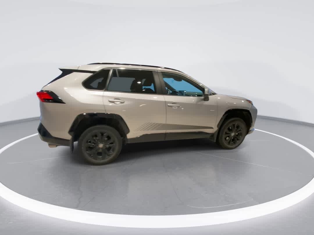 Thumbnail: 2023 Toyota RAV4 - 9