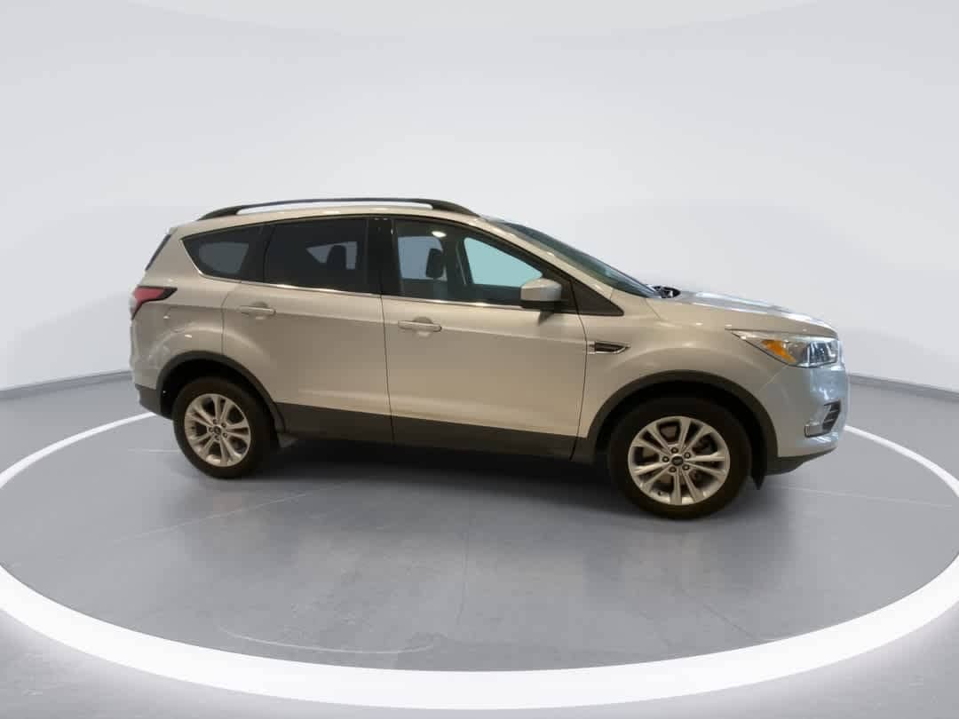 Thumbnail: 2018 Ford Escape - 9