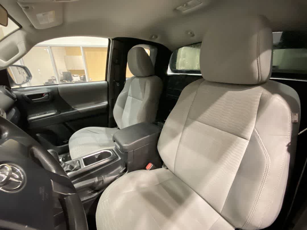 Thumbnail: 2017 Toyota Tacoma - 13