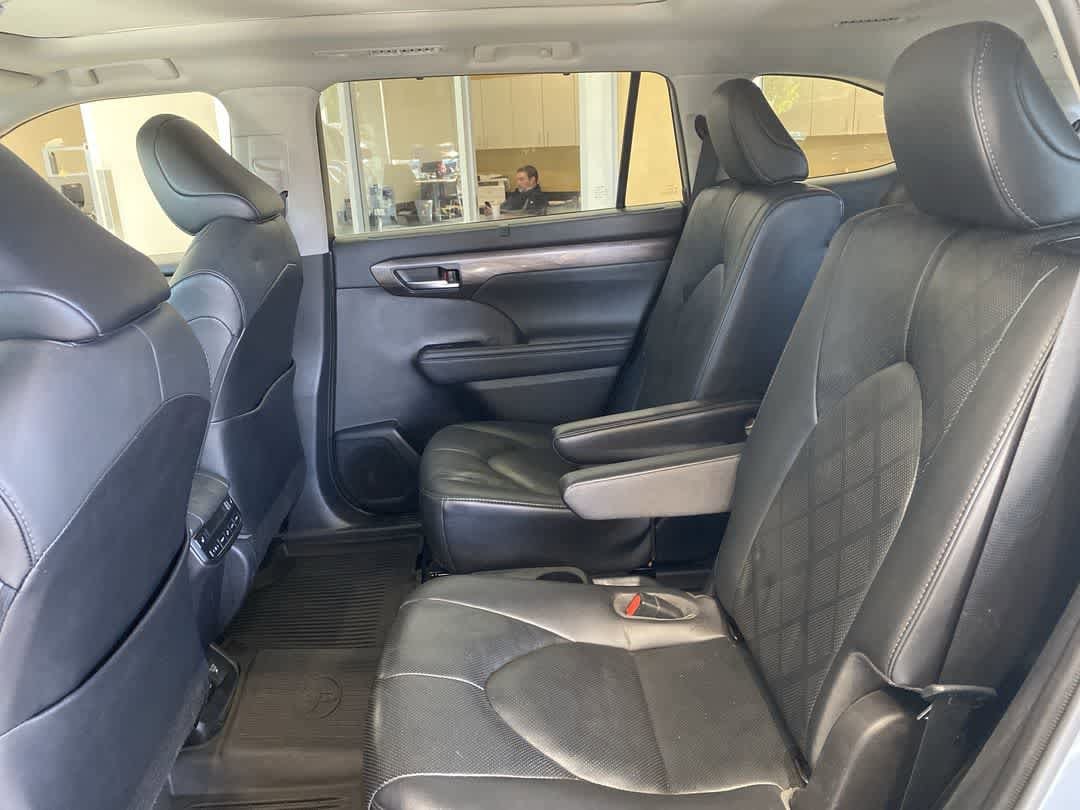 Thumbnail: 2021 Toyota Highlander - 26