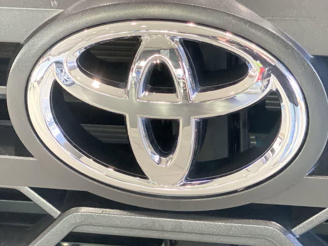 Thumbnail: 2024 Toyota Tundra - 10