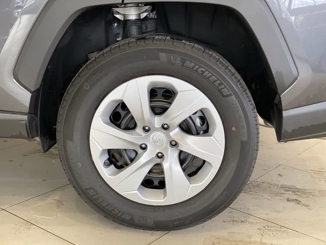 Thumbnail: 2025 Toyota RAV4 - 13