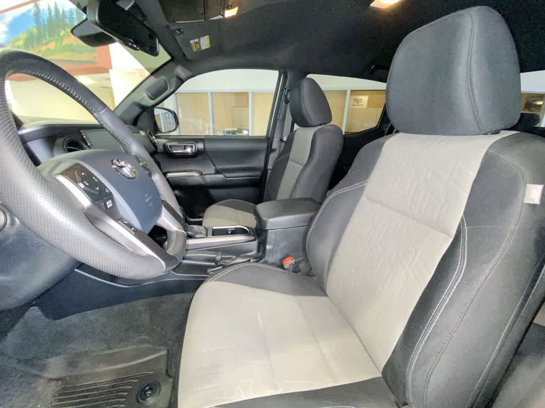 Thumbnail: 2020 Toyota Tacoma - 13