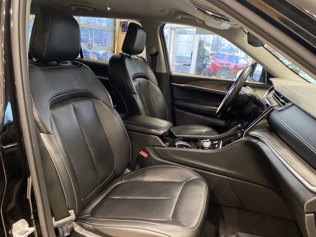 Thumbnail: 2021 Jeep Grand Cherokee L - 25