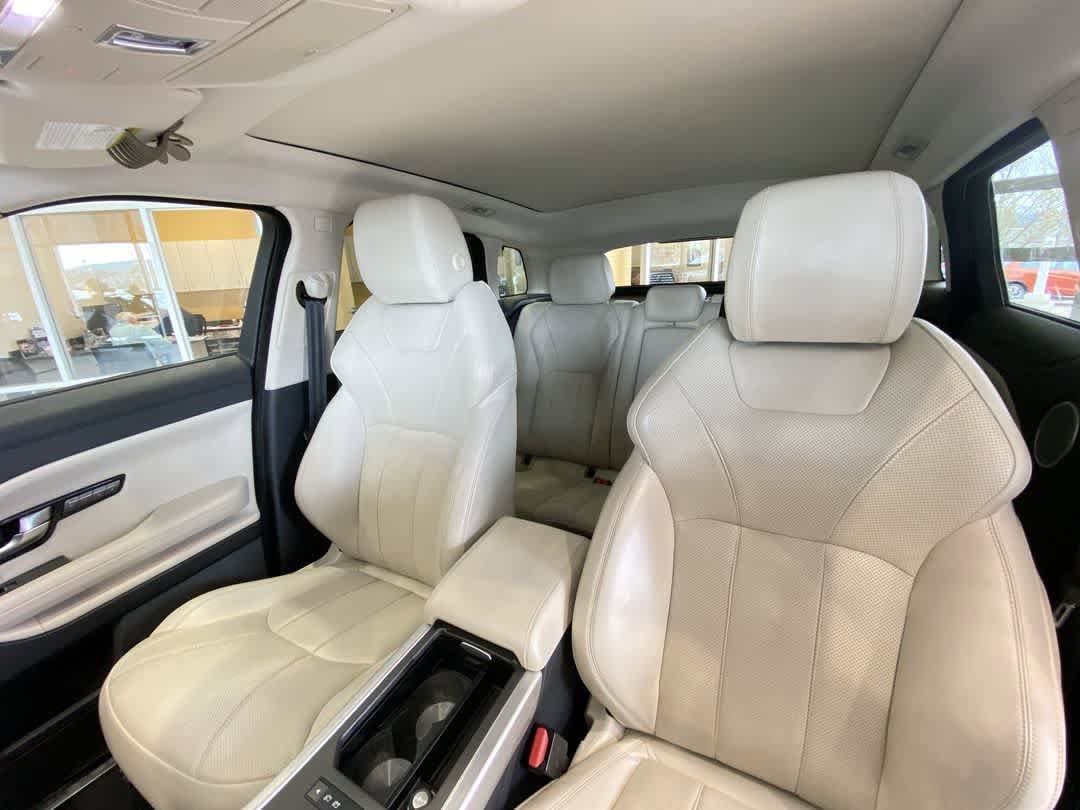 Thumbnail: 2016 Land Rover Range Rover Evoque - 14